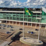 Antecipação do 13º salário dos servidores terá impacto de R$ 148 milhões no PIB do Paraná